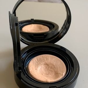 CHANEL Teint Innocence